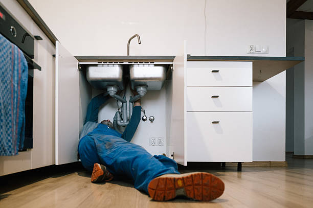 Professional Drain Cleaning technician working in Bloomingdale, IN
